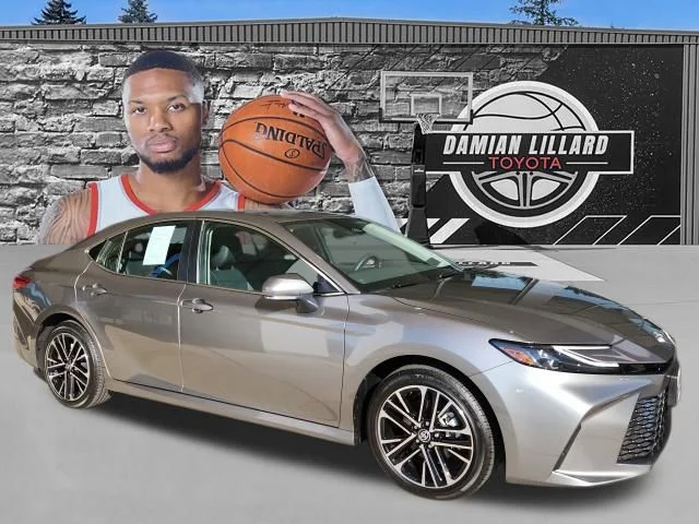 2025 Toyota Camry XLE AWD Hybrid's photo