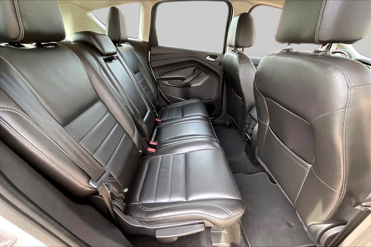 Used 2015 White Platinum Metallic Tri-Coat Ford SEL image 17