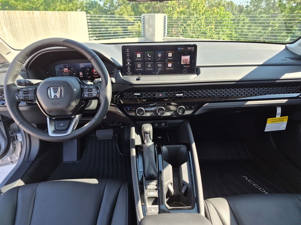 New 2026 Solar Silver Metallic Honda Touring image 10