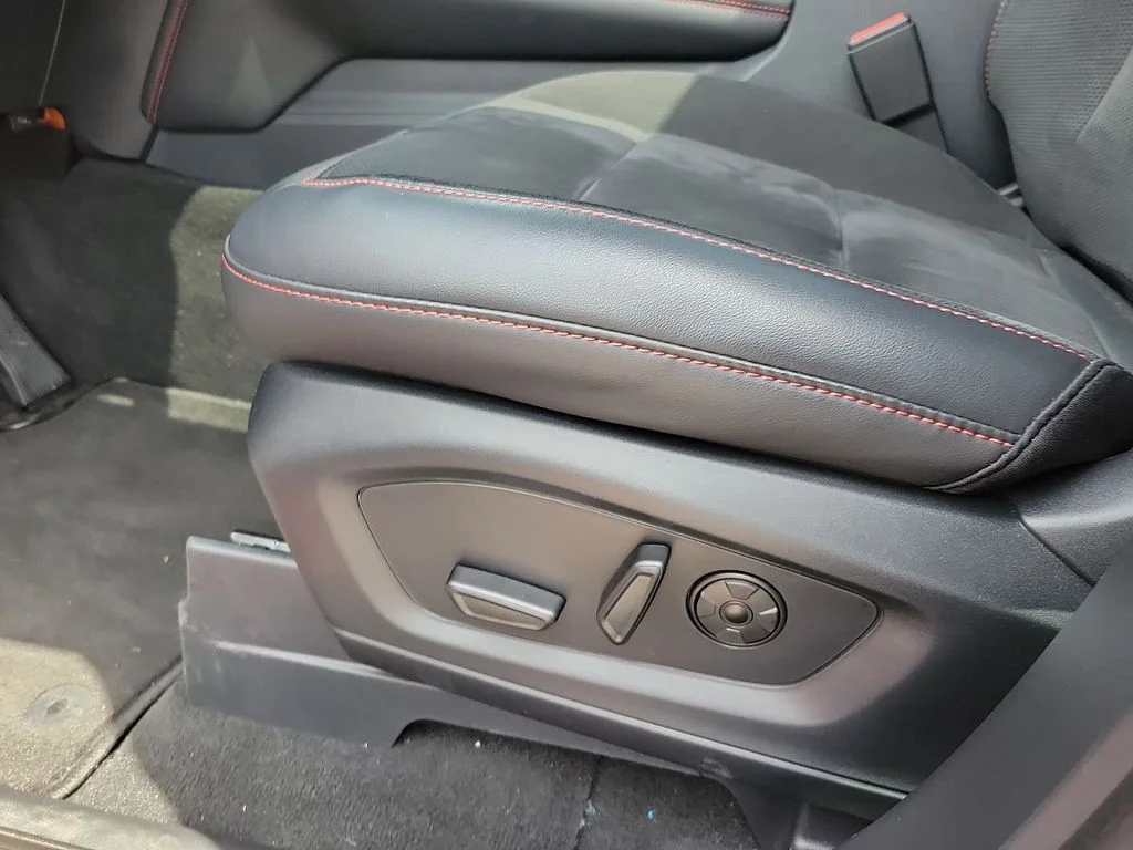 2026 Ford Explorer ST - Photo 13