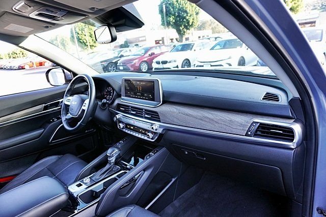 Used 2022 Silver Kia SX image 9