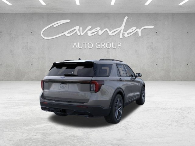 New 2026 Carbonized Gray Metallic Ford ST-Line image 9