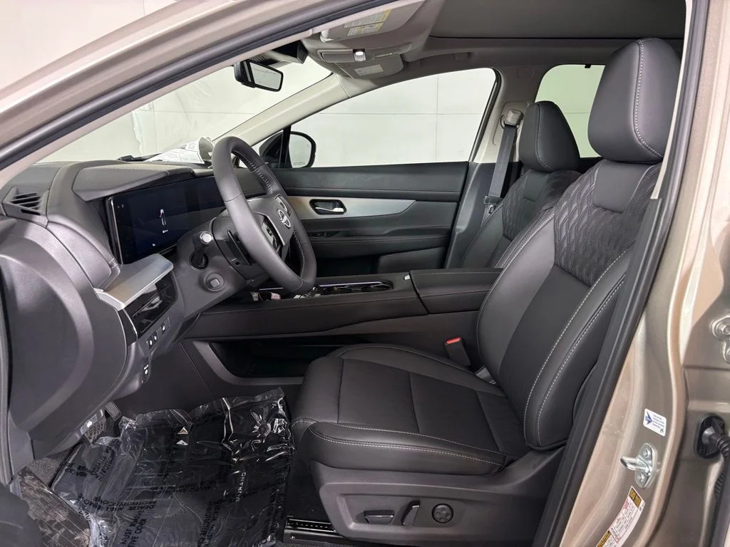 New 2026 Champagne Silver Metallic Nissan Platinum image 16