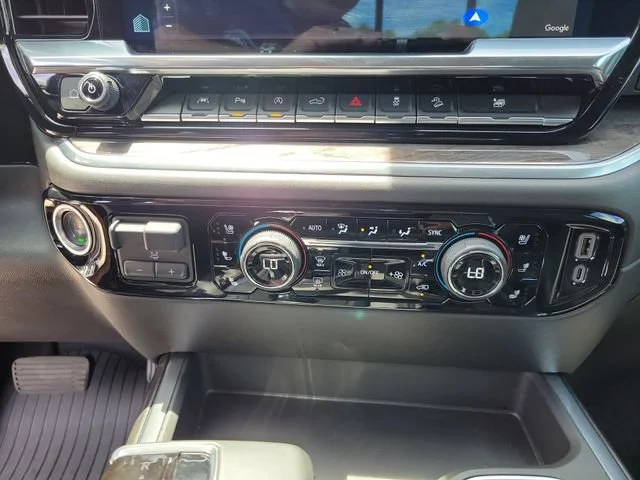 2025 Chevrolet Silverado 1500 LTZ - Photo 36