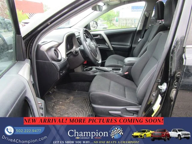 Used 2018 Black Toyota XLE image 9