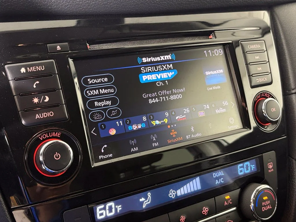 Used 2019 White Nissan SV image 25