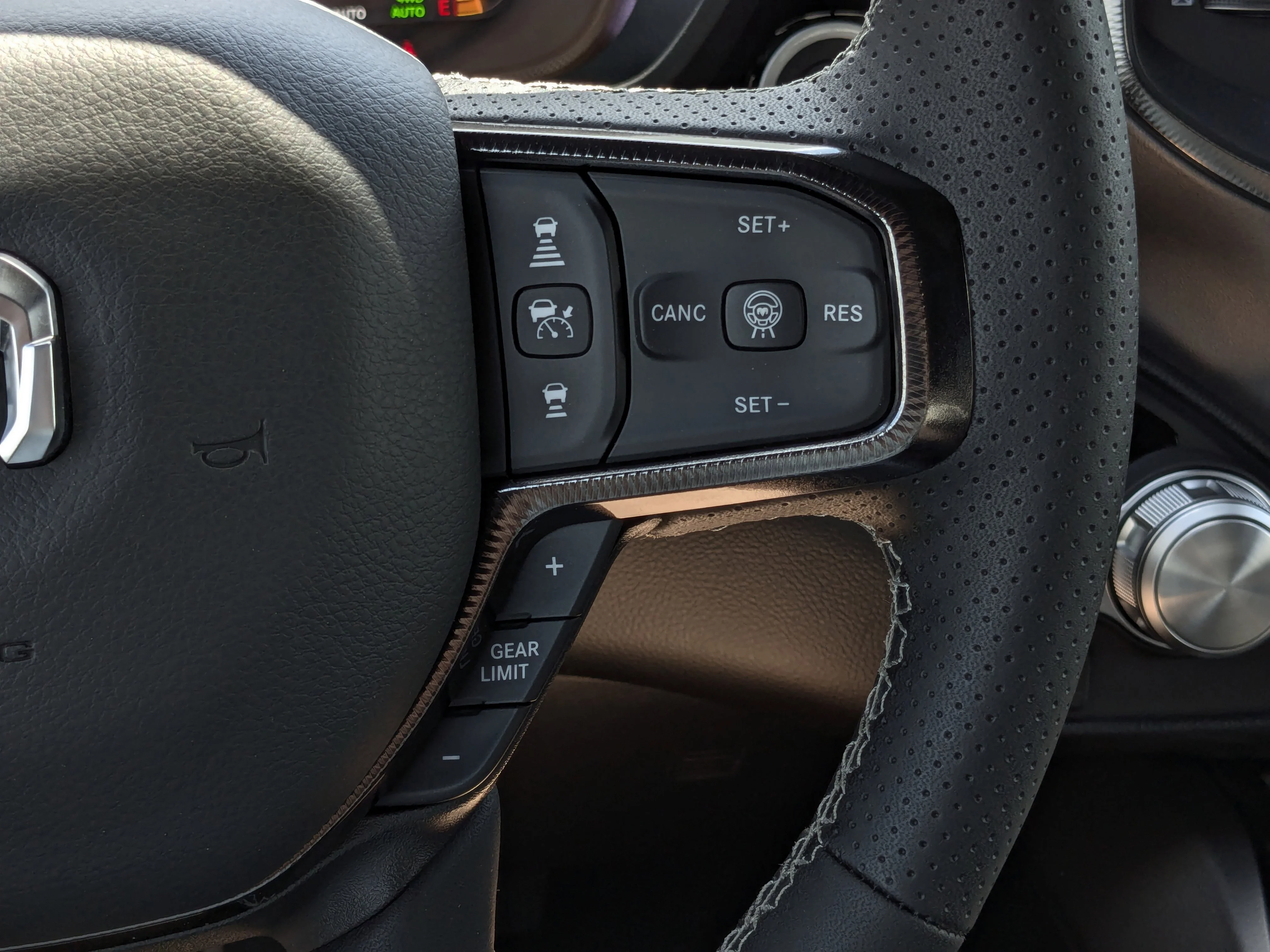 New 2025 White RAM Sport - - Night Edition - Level 1 Equip - Panoramic Sunroof & Tons more! image 19