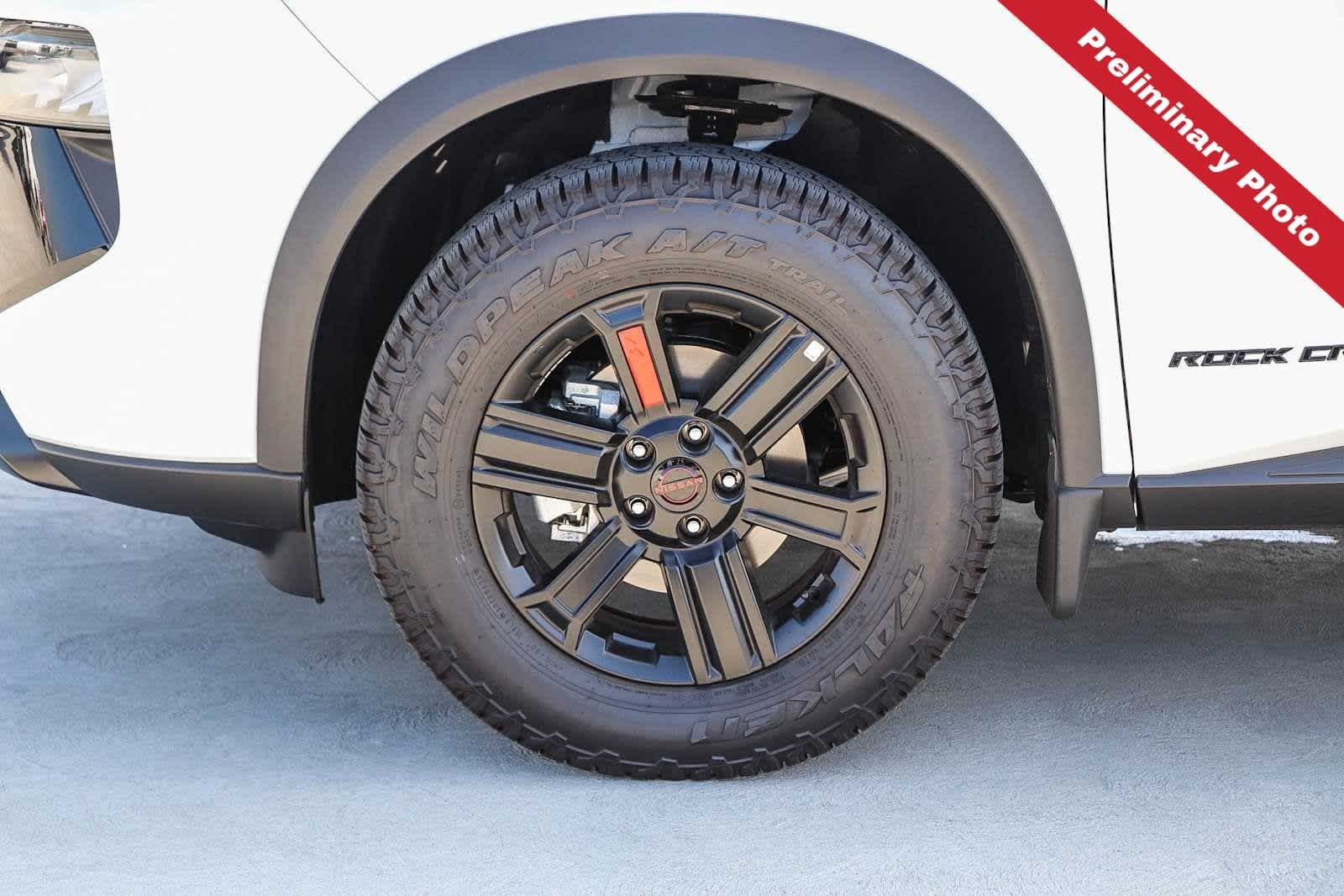 Used 2026 Everest White Pearl Tricoat Nissan Rock Creek image 10