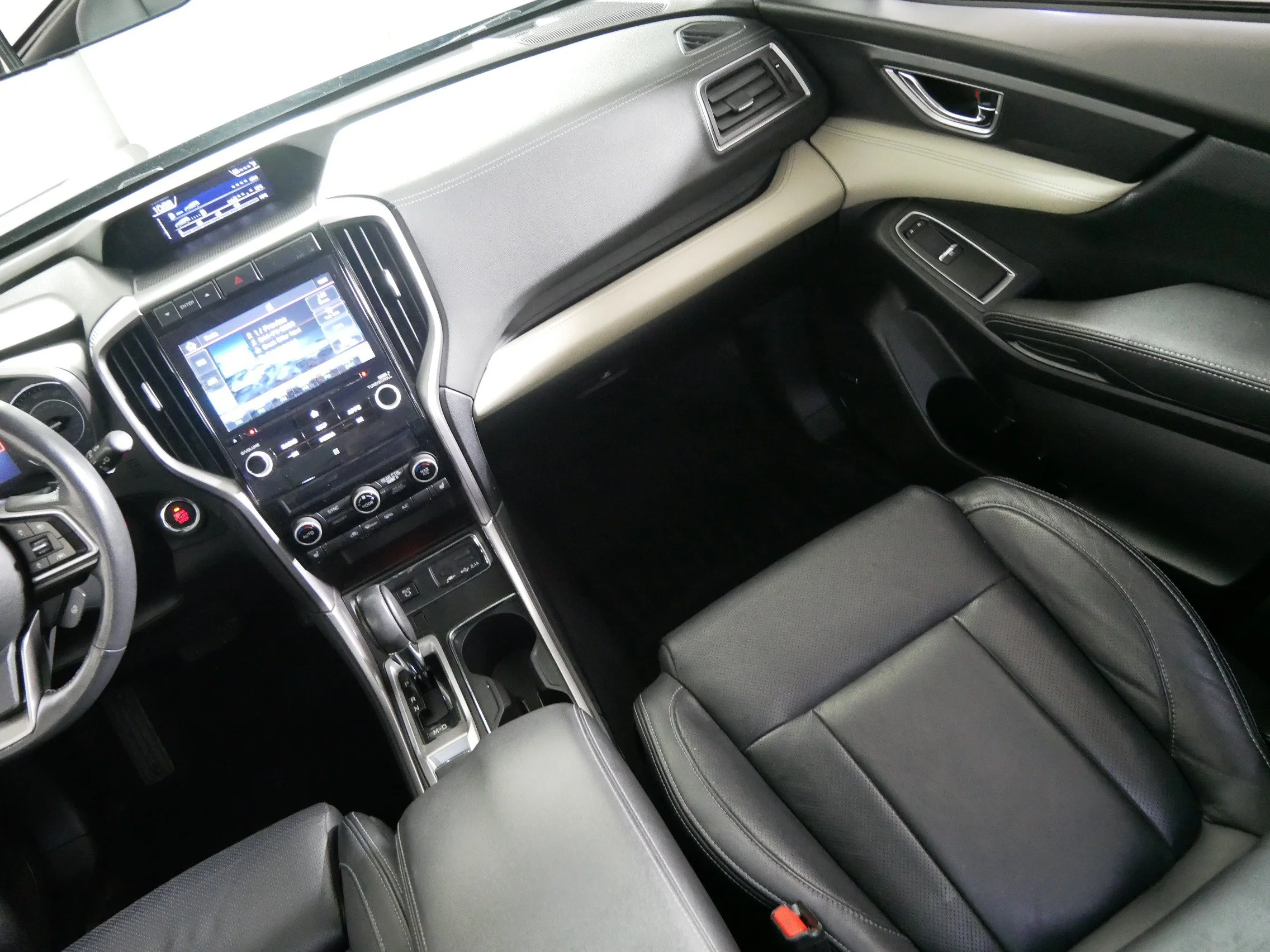 Used 2020 Crystal Black Silica Subaru Limited image 11