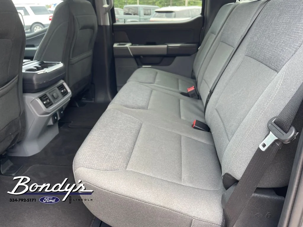 Used 2024 Gray Metallic Ford XLT image 11