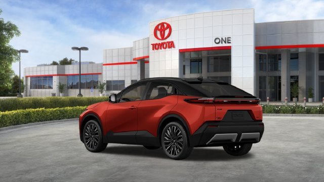 New 2026 Tandoori with Midnight Black Metallic roof <sup>1</sup> Toyota  XSE image 9