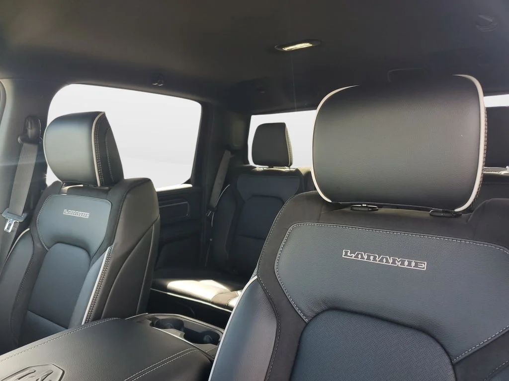 New 2026 Diamond Black Crystal Pearl-Coat Exterior Paint RAM Laramie image 12