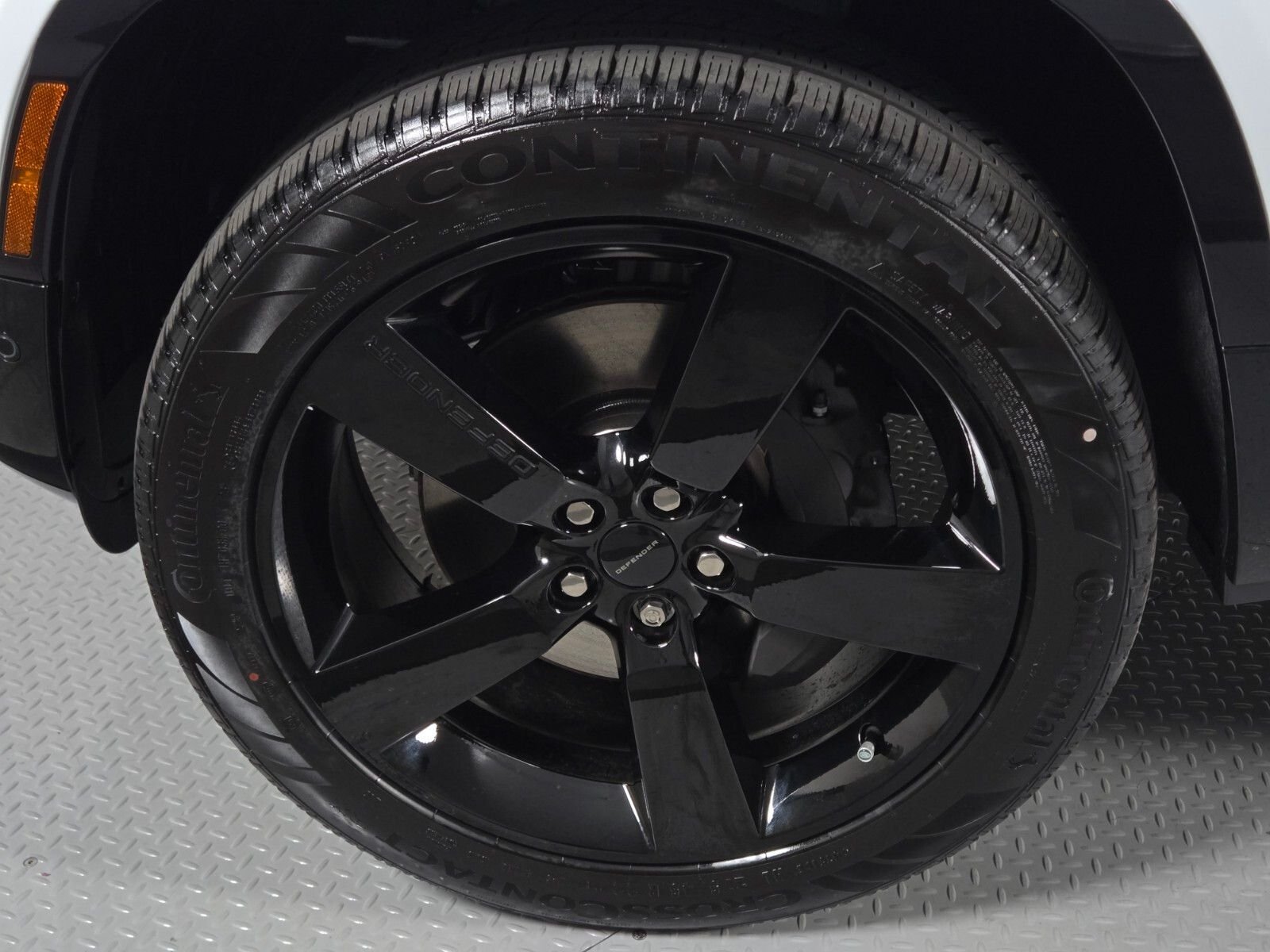 New 2026 Fuji White LAND ROVER X-Dynamic SE image 9