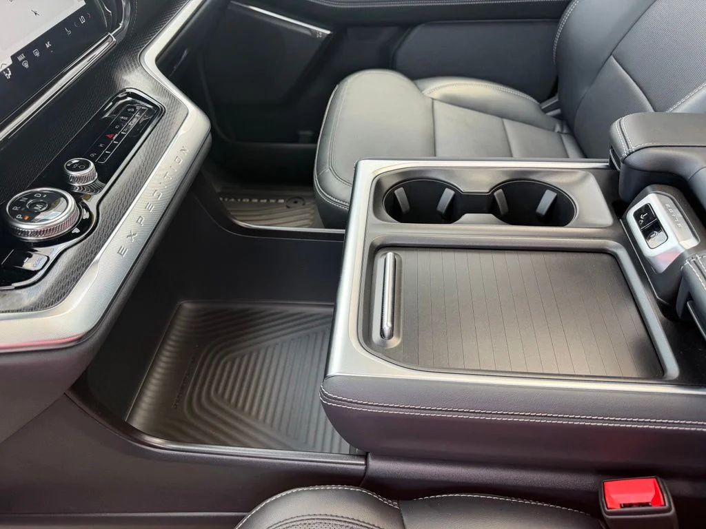 2026 Ford Expedition Platinum - Photo 16