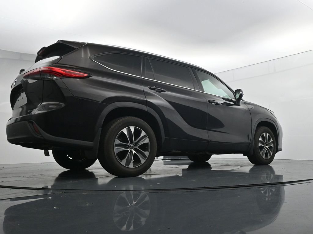 2021 Toyota Highlander XLE - Photo 23