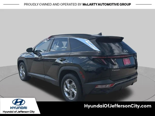 Used 2023 Black Hyundai SEL image 6