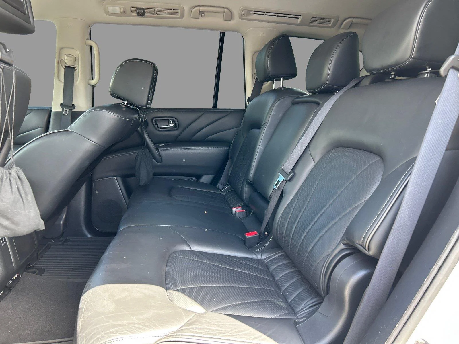 Used 2015 Majestic White INFINITI 4WD image 37