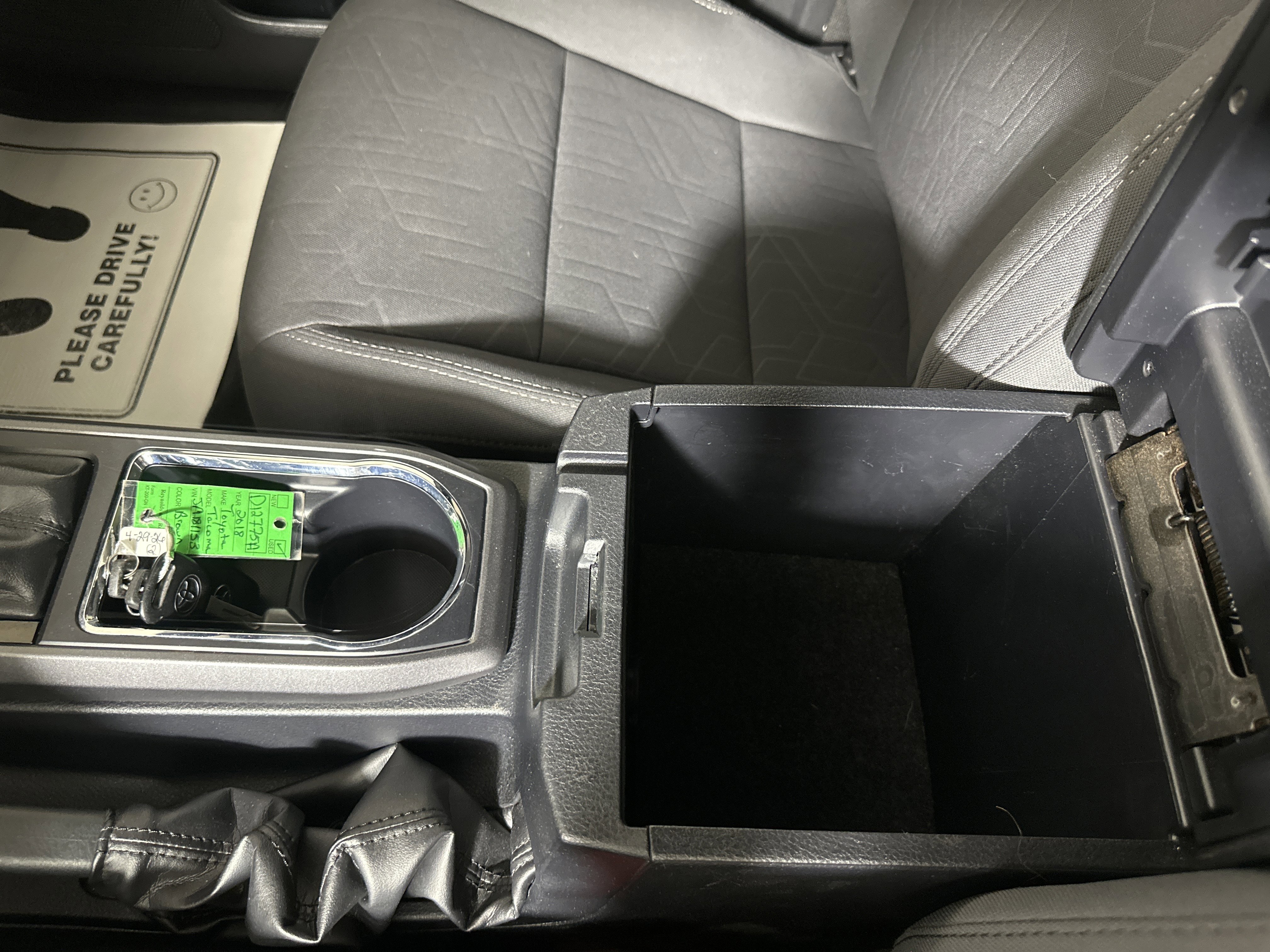 Used 2018  Toyota  image 21