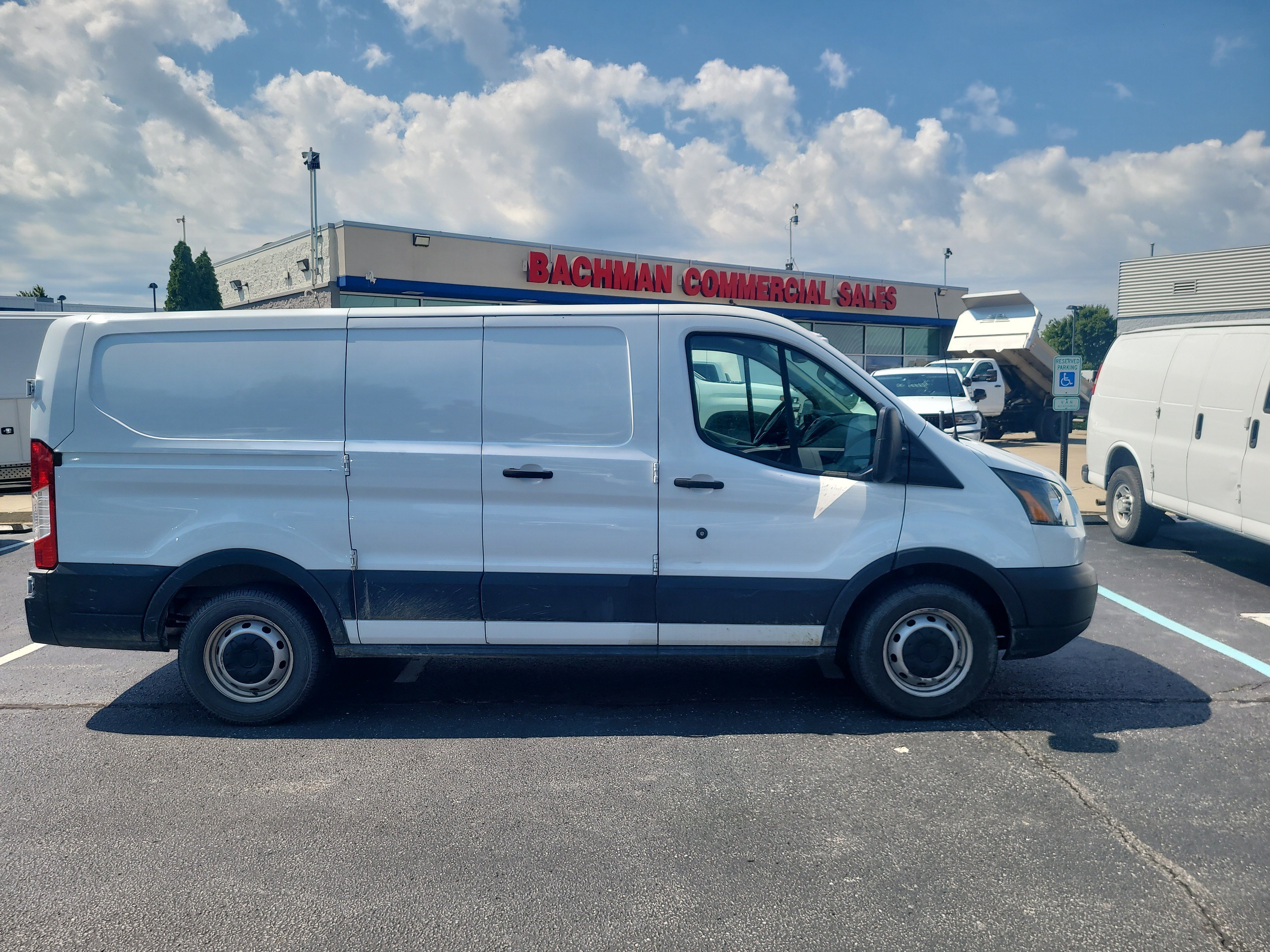 Used 2019 Oxford White Ford  image 2
