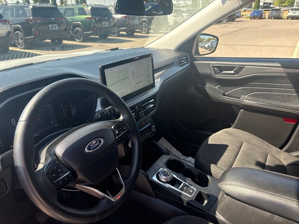 Used 2023 White Ford Active image 4
