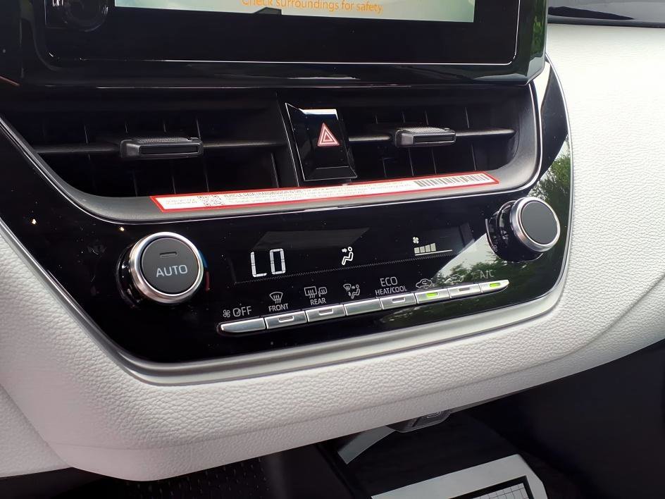 Used 2026 Wind Chill Pearl Toyota SE image 18
