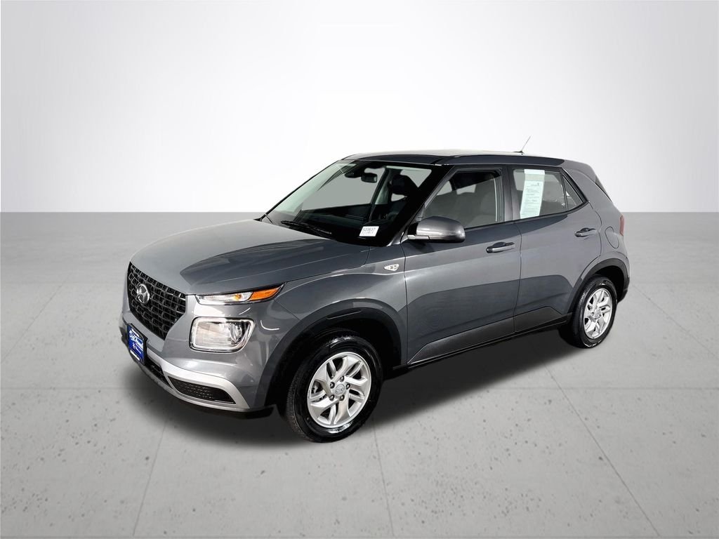 Used 2024 Gray Hyundai SE image 2