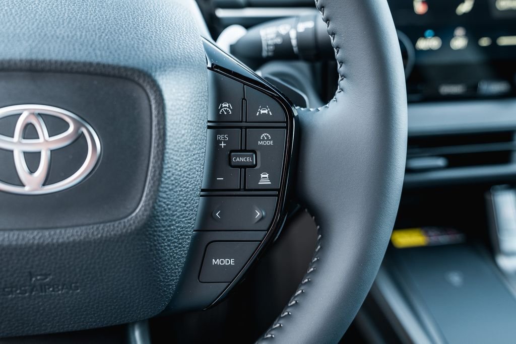New 2026 Wind Chill Pearl <sup>1</sup> Toyota  XSE image 17