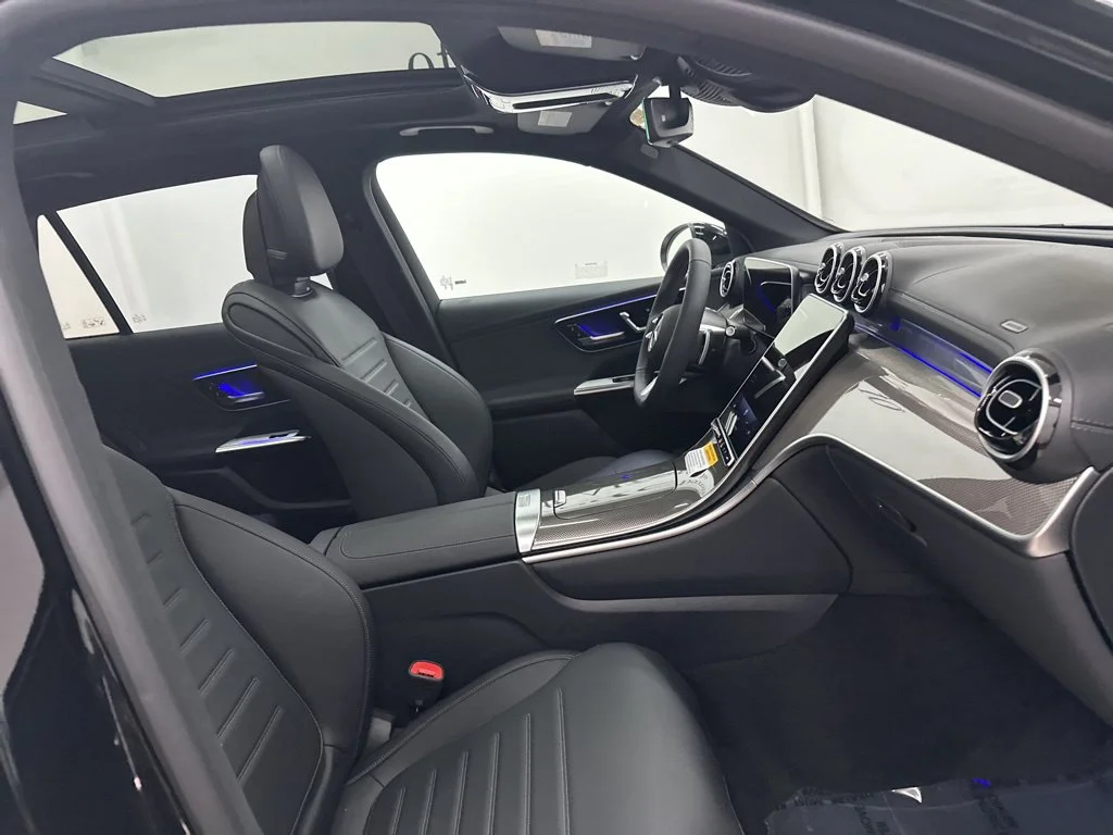 Used 2026 Black Mercedes-Benz GLC 300 image 26