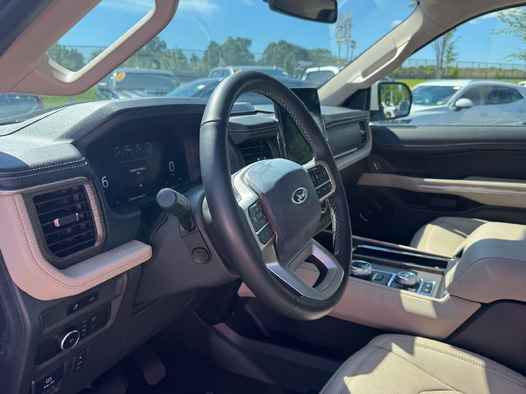 Used 2024 White Ford Limited image 25