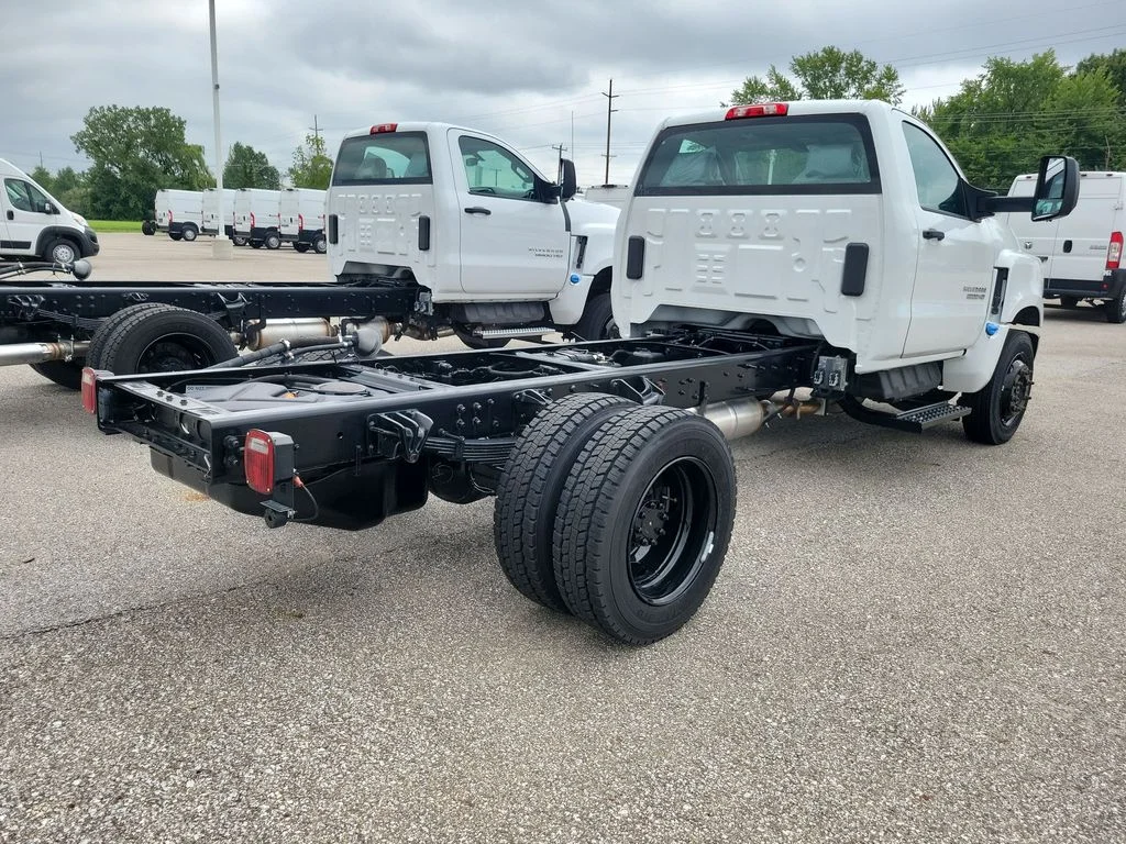 Used 2023 White Chevrolet Work Truck image 7