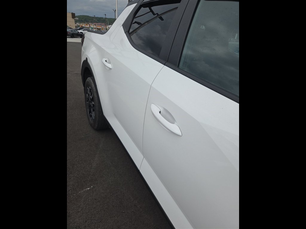 Used 2023 White Hyundai SEL Premium image 4