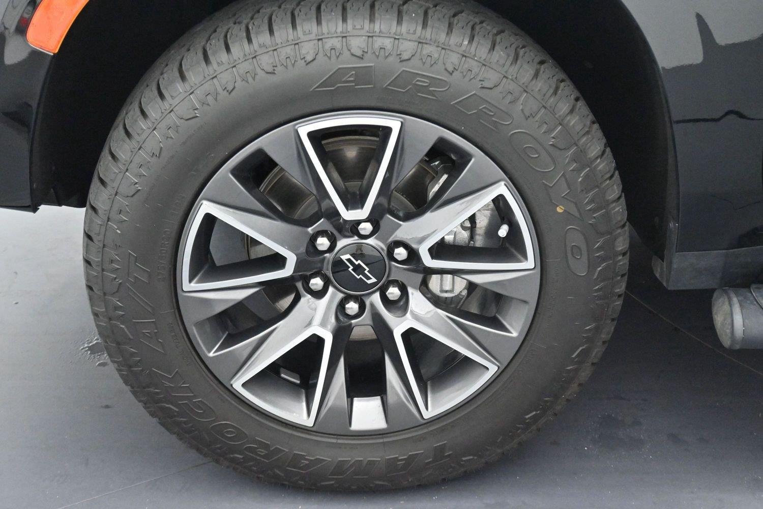 Used 2024 Black Chevrolet Z71 image 42