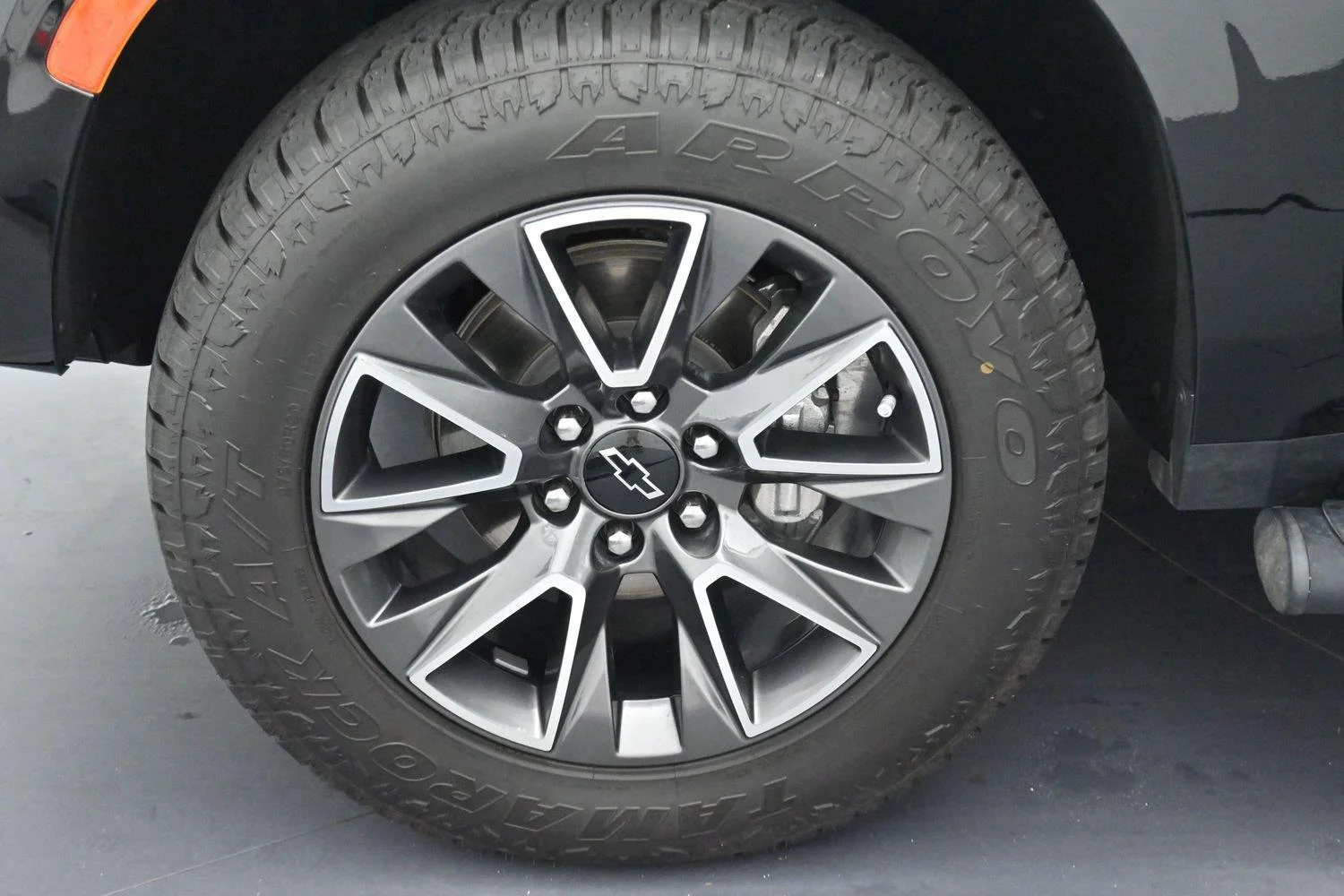 Used 2024 Black Chevrolet Z71 image 42