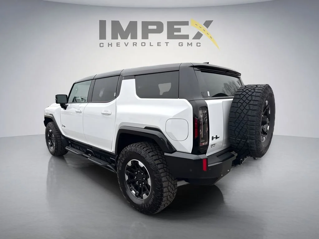 Used 2024 Interstellar White GMC 2X image 3