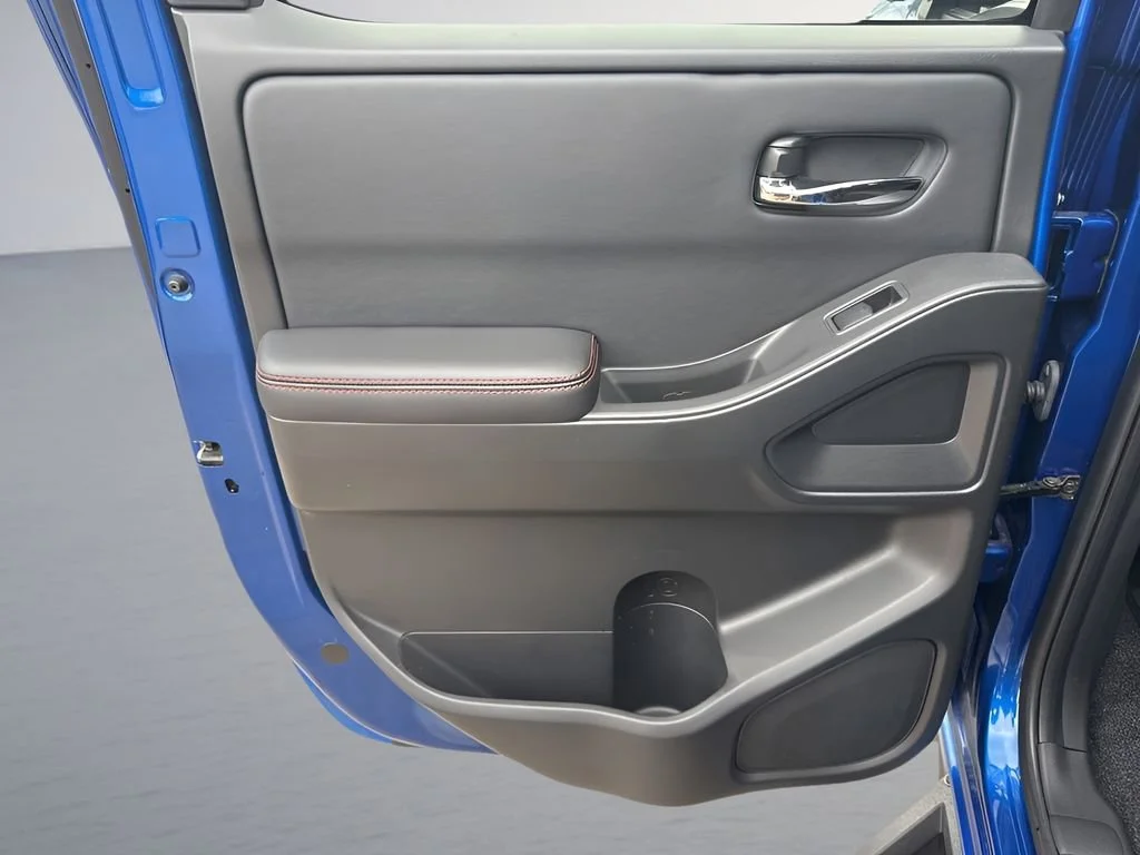 Used 2025 Blue Nissan PRO-X image 21