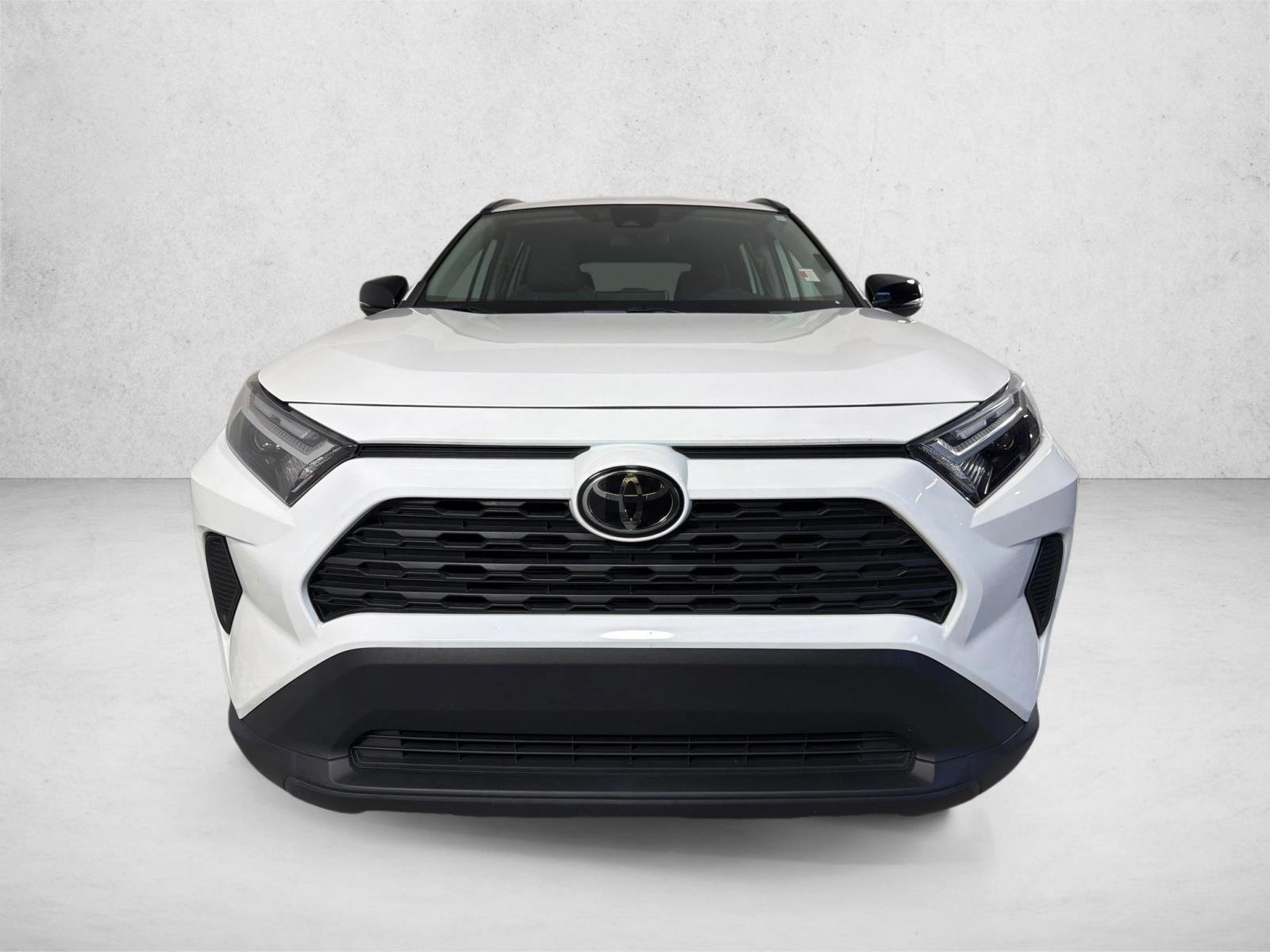 Used 2024 Ice Cap Toyota XLE image 9