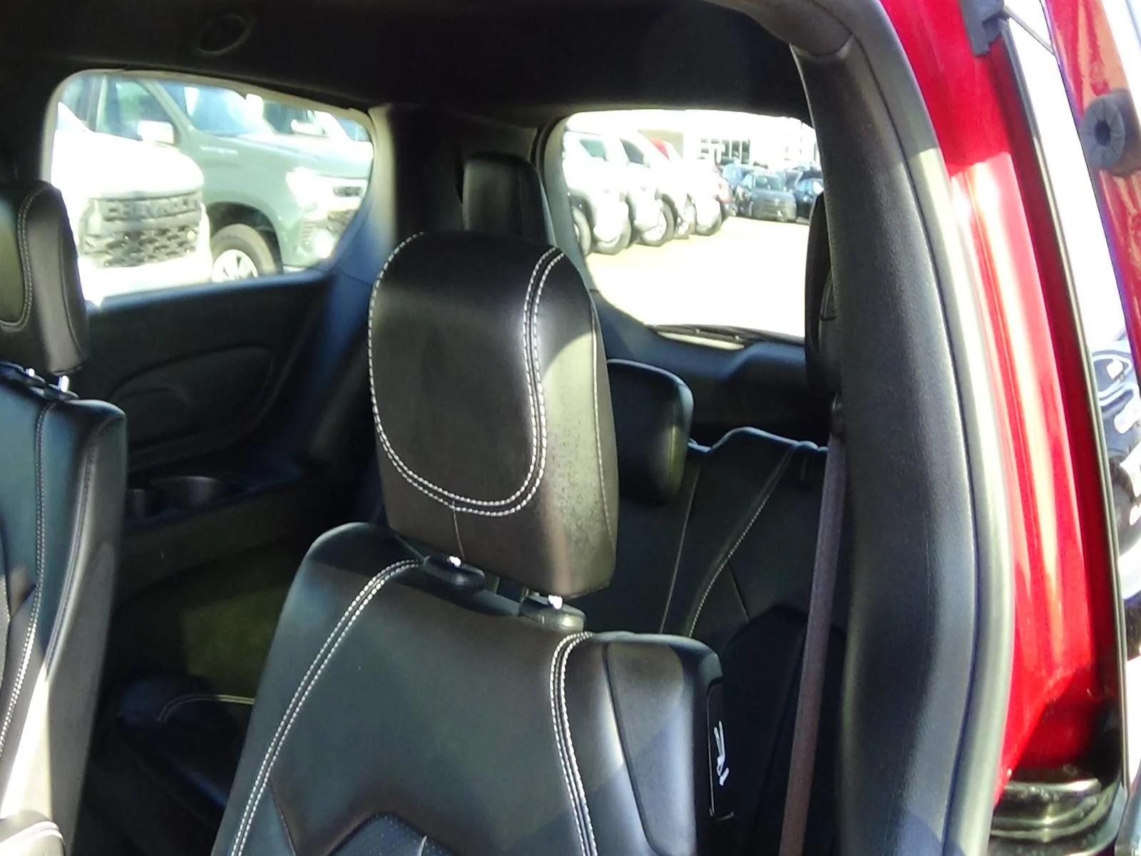 Used 2025 Red Hot Pearl Coat (pr6) Chrysler Select image 13