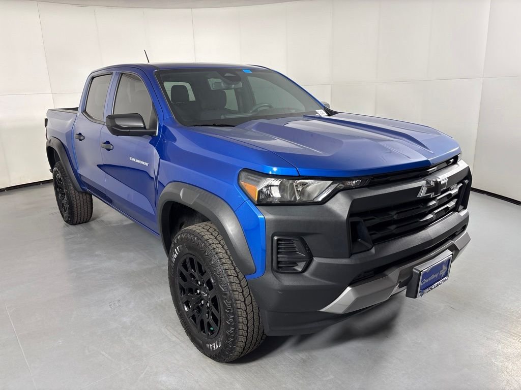 Used 2024 Blue Chevrolet Trail Boss image 2