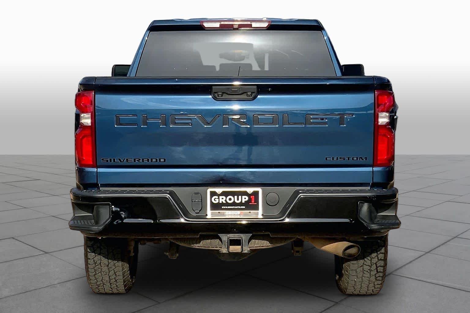 Used 2021 Northsky Blue Metallic Chevrolet Custom image 5