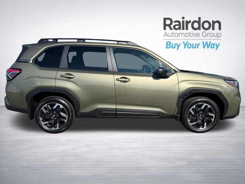 Used 2026 Autumn Green Metallic Subaru Limited image 8