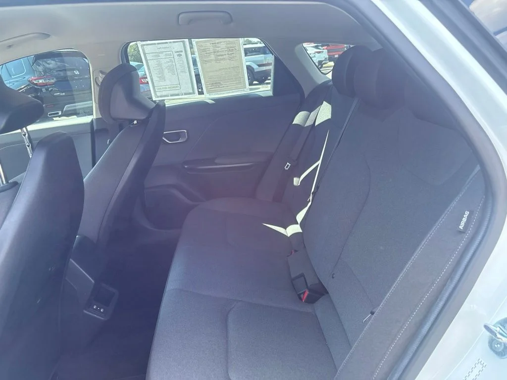 Used 2025 White Kia LX image 34