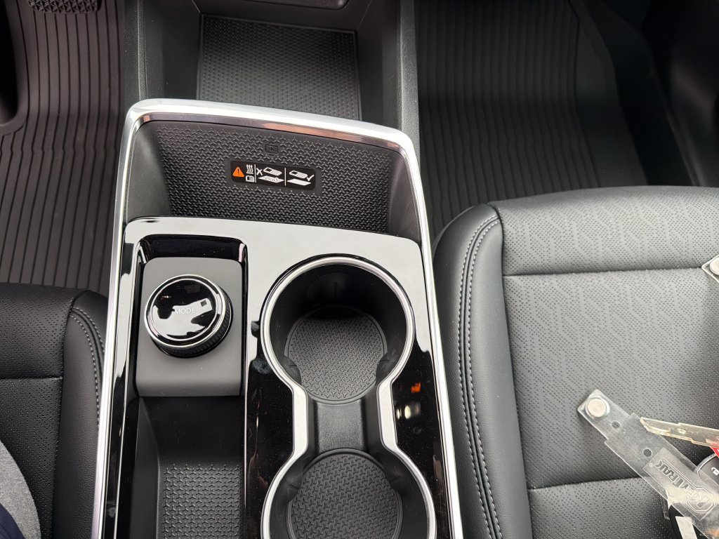 2027 Chevrolet Equinox LT - Photo 18