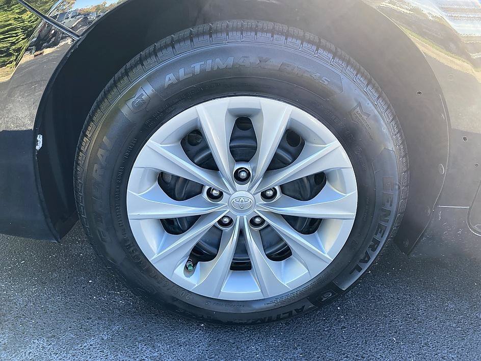 Used 2017 Midnight Black Metallic Toyota LE image 26