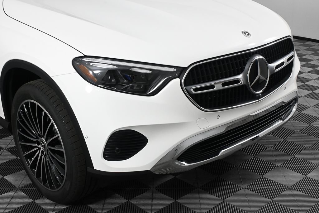 New 2026 Polar White Mercedes-Benz GLC 300 image 35