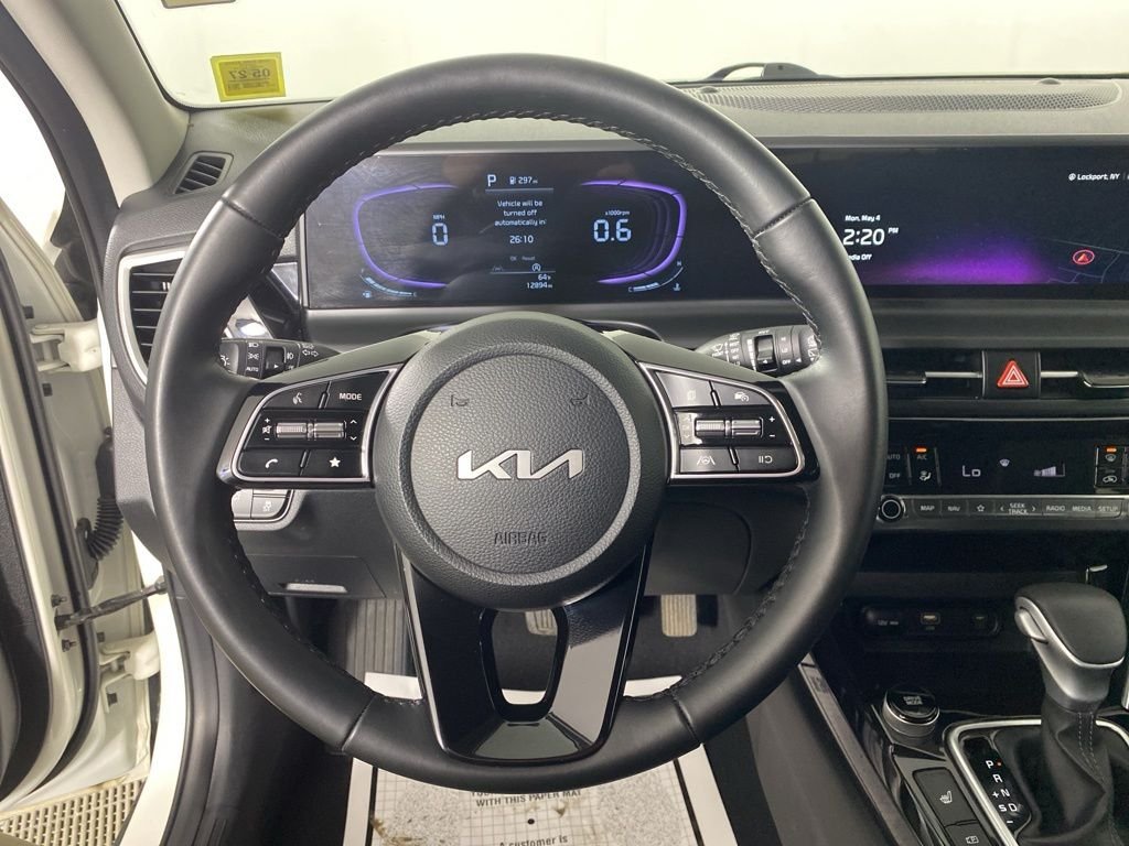 Used 2026 White Kia S image 20
