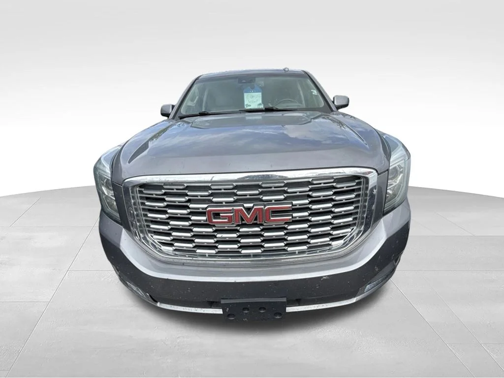 Used 2018 Gray GMC Denali image 2