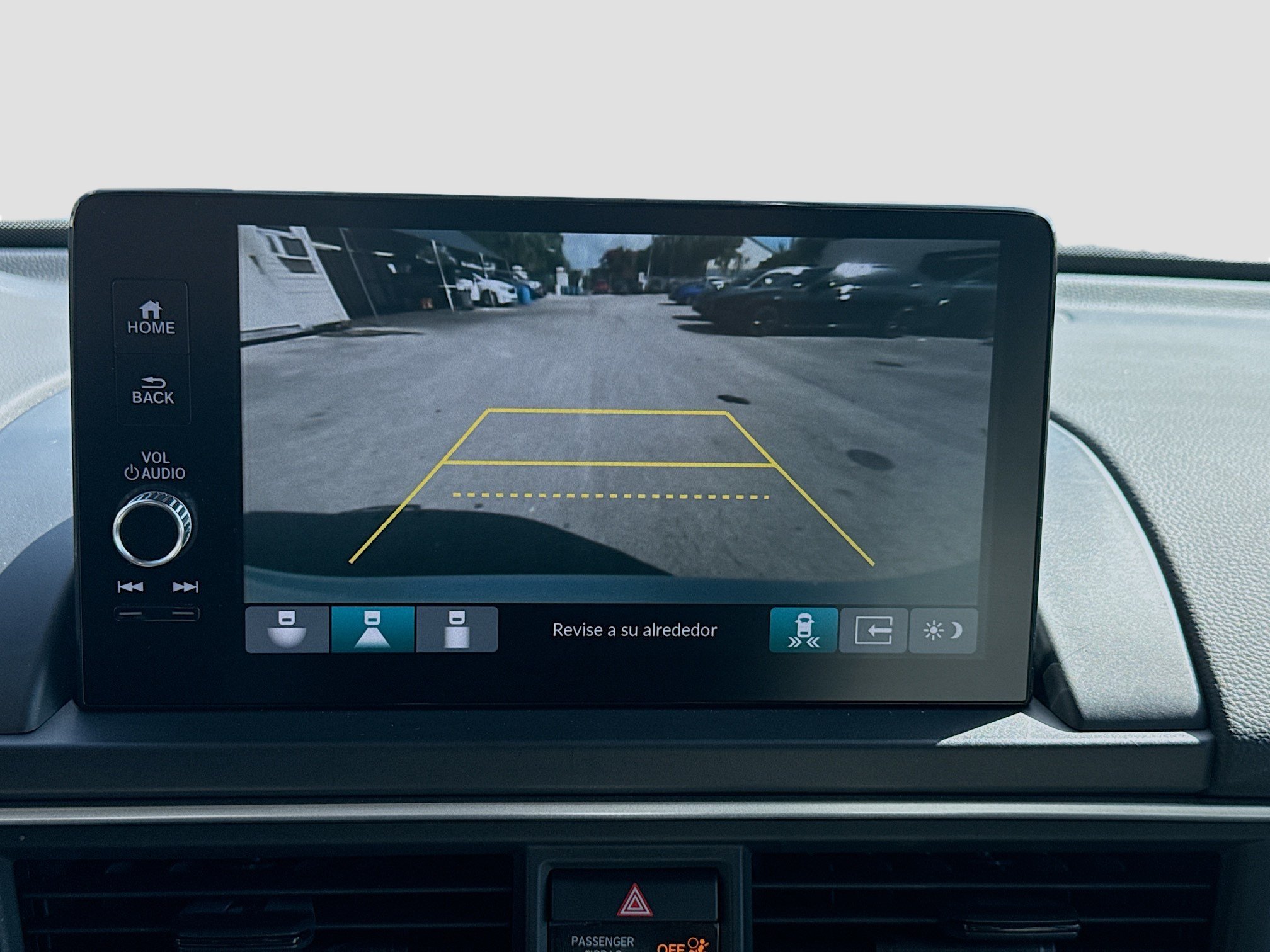 2025 Honda Pilot EX-L - Photo 13