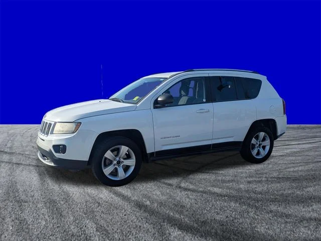 Used 2014 Bright White Clearcoat Jeep Sport image 8