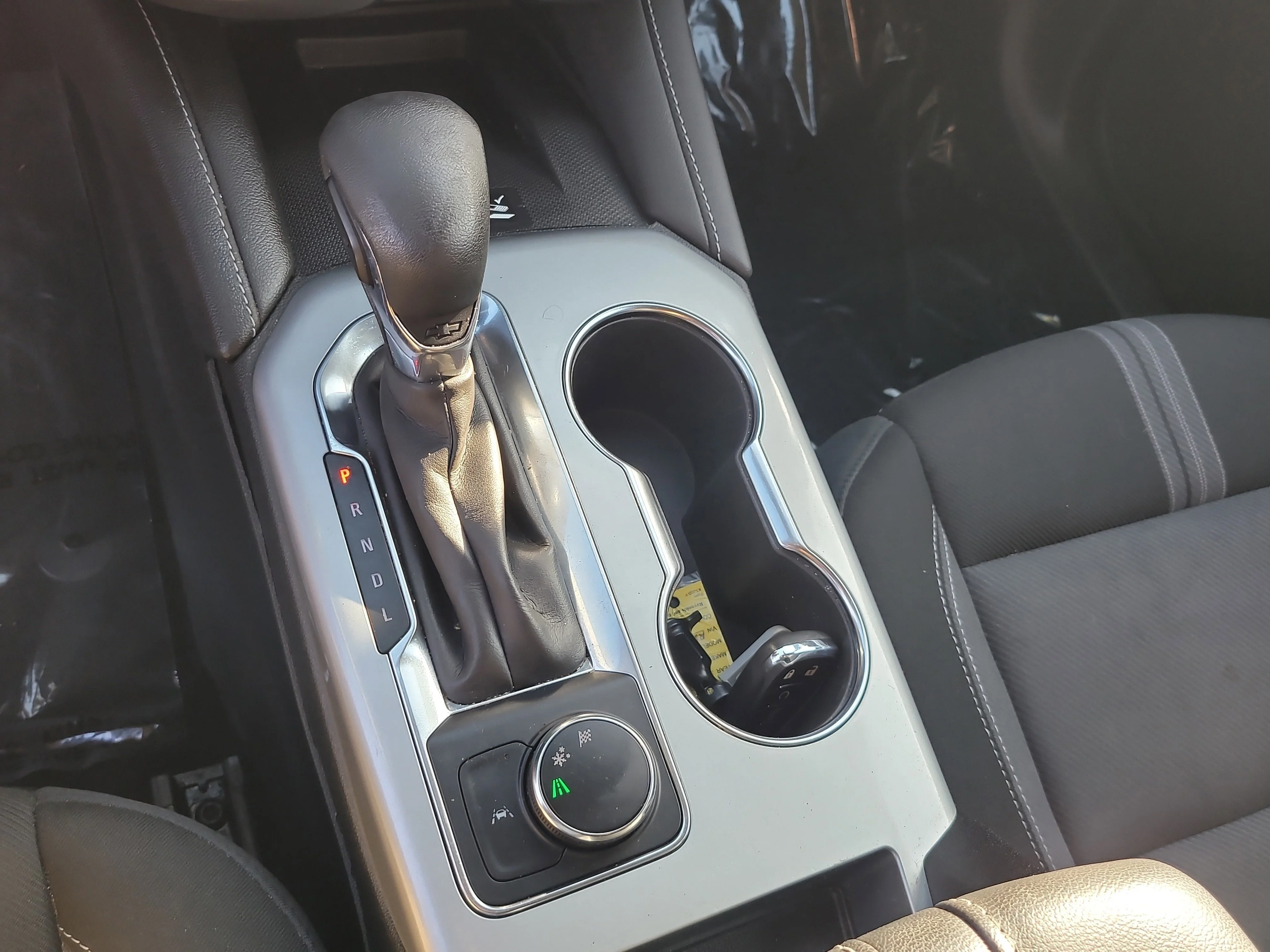 Used 2024 Sterling Gray Metallic Chevrolet LT image 25