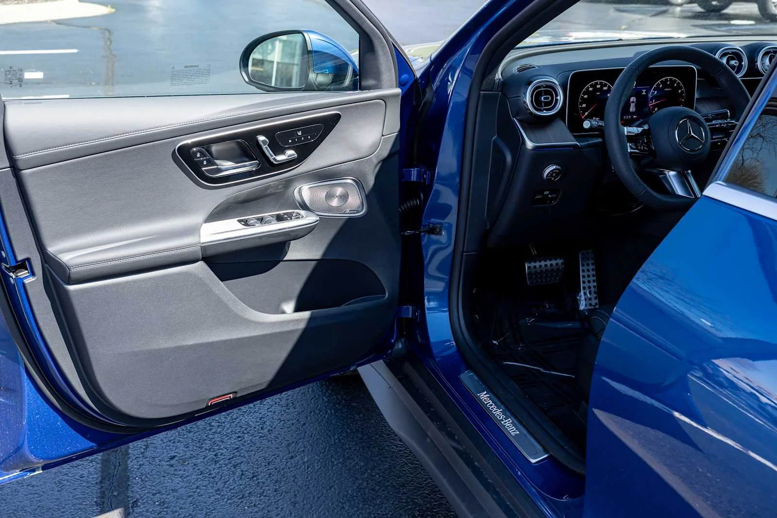 New 2026 Starling Blue Metallic Mercedes-Benz GLC 300 image 9